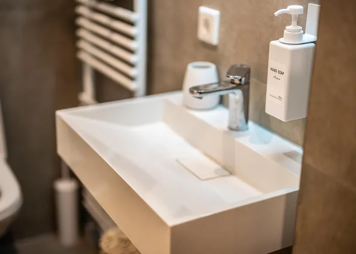 Apartment Am Tor - Zentral Im Viertel - Modern & Gross *